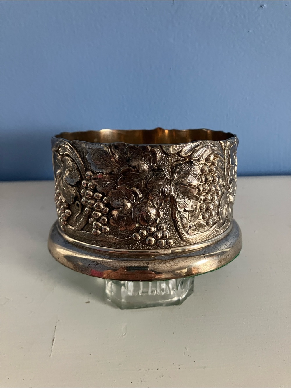 Silver Metal Wine Bottle Holder with Grape Vine Design